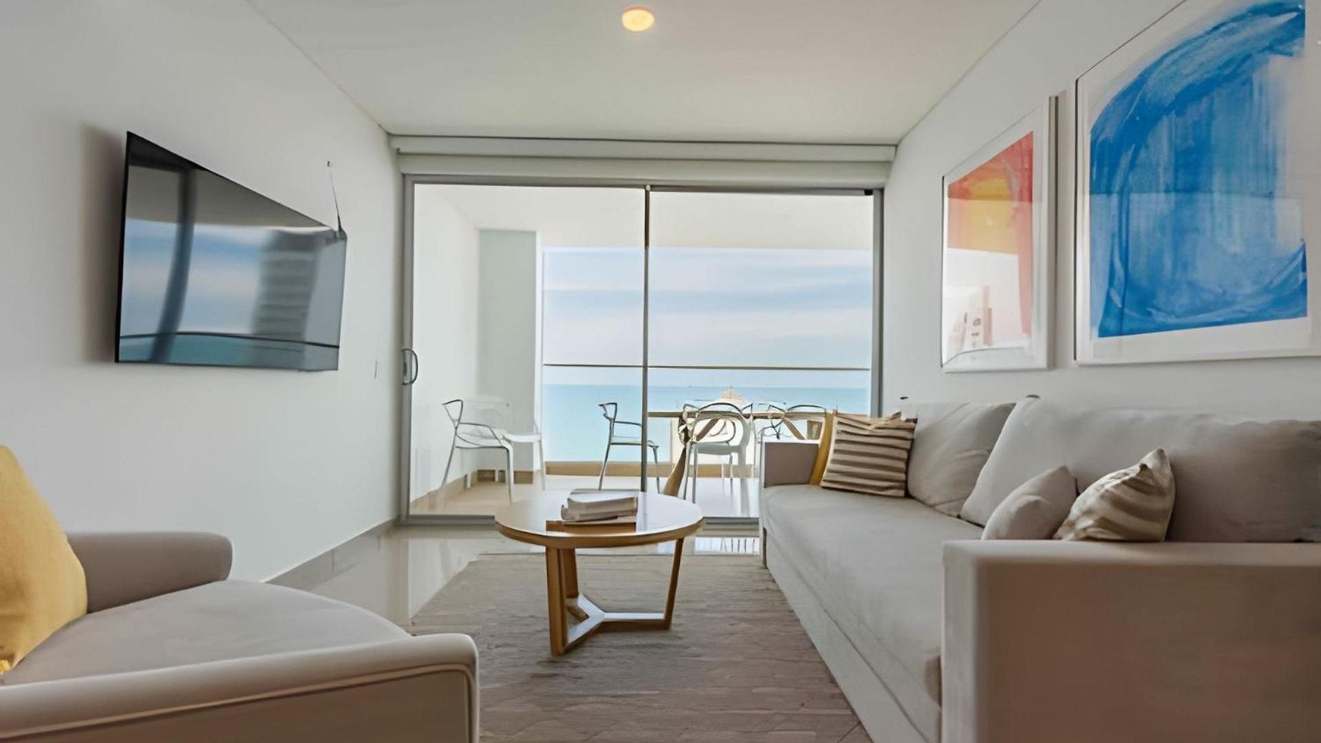 Modern 2br Next To The Walled City+oceanside View *