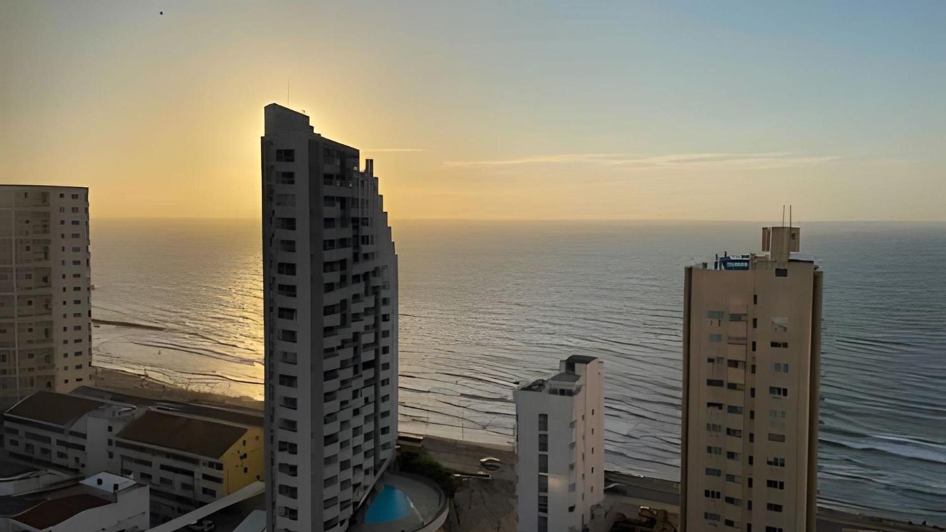Modern 2br Next To The Walled City+oceanside View