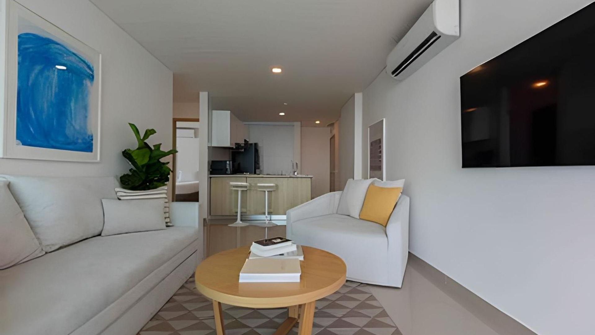 Modern 2br Next To The Walled City+oceanside View