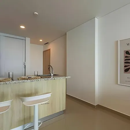 Modern 2br Next To The Walled City+oceanside View Apartment *