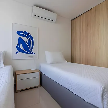 Apartment Modern 2br Next To The Walled City+oceanside View